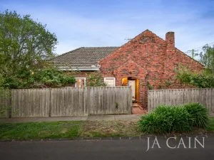 Purchased: 48a Summerhill Road, Glen Iris